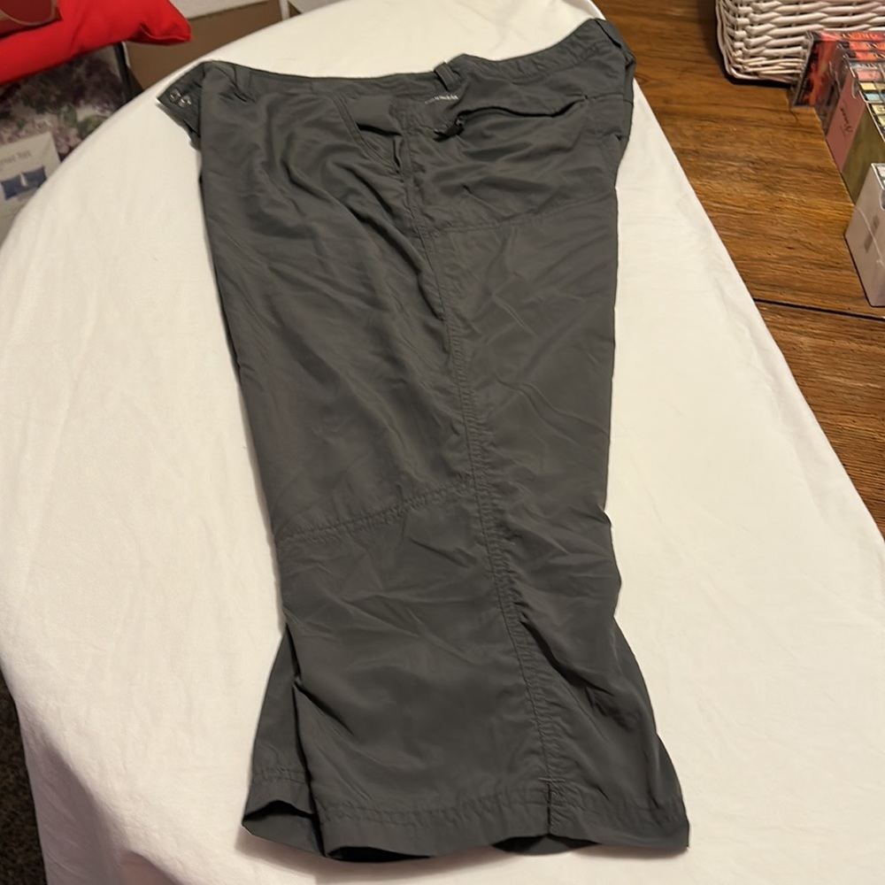 Columbia Women’s Capri 👖 Pants Size 14